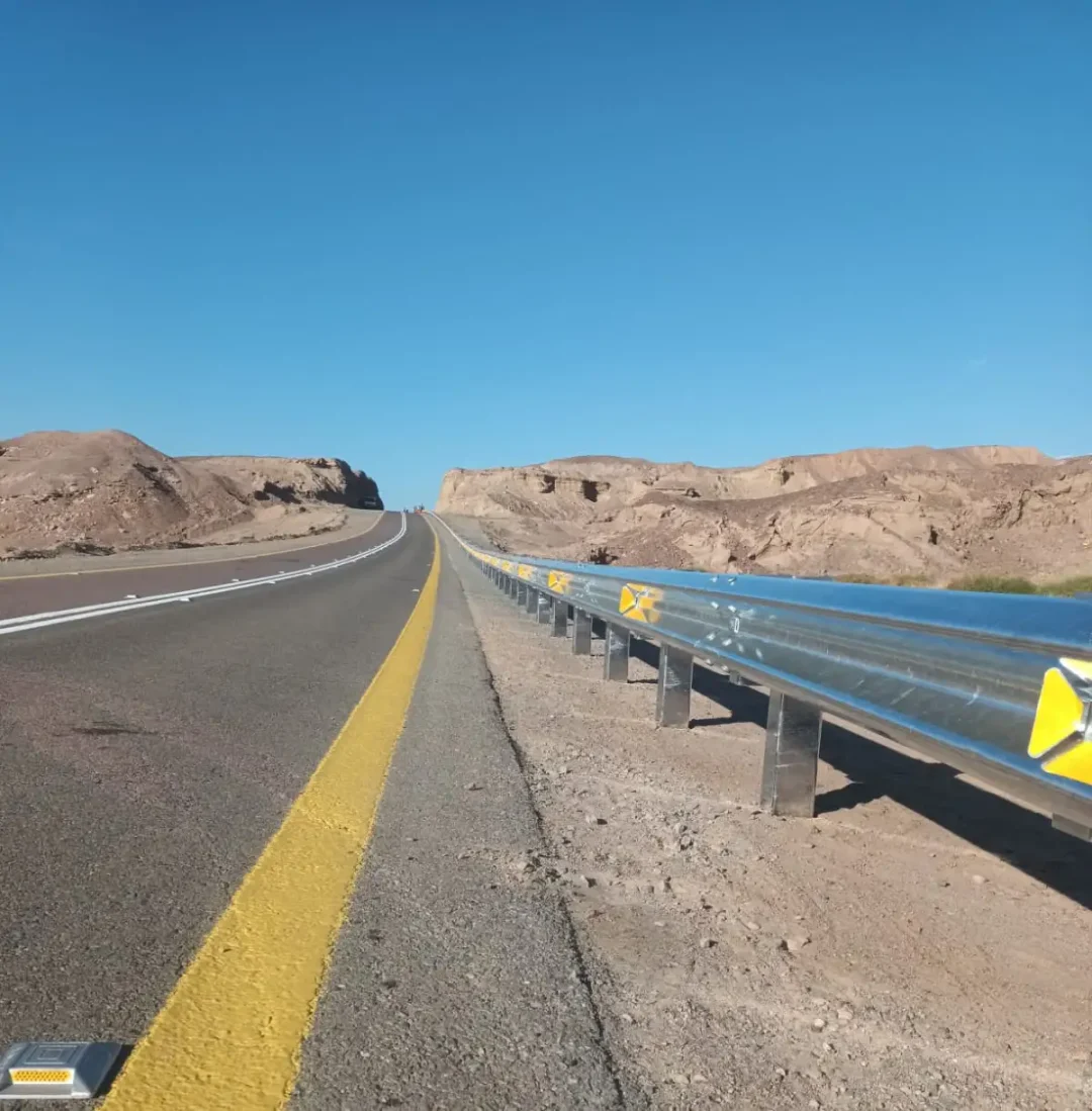 Guardrail butterfly reflectors