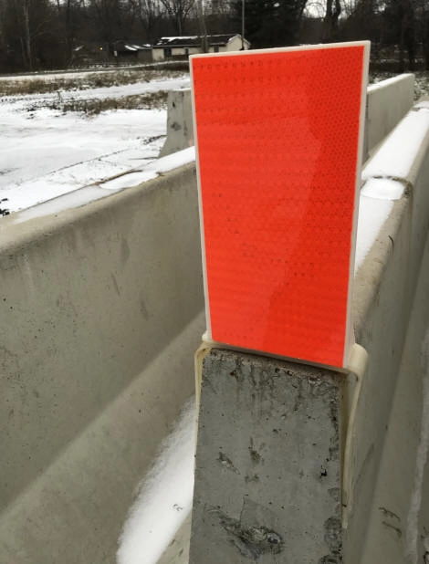 Concrete barrier reflectors