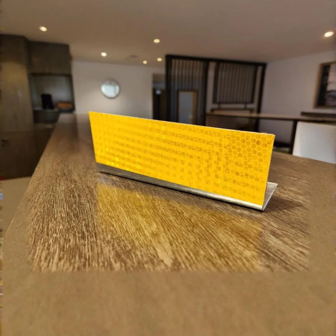 Concrete barrier reflectors