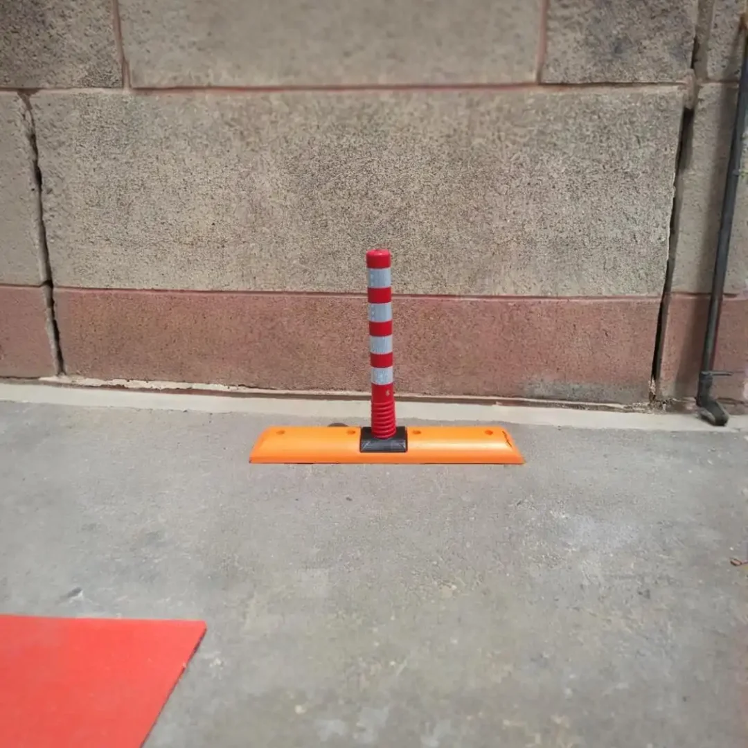 Flexible Post Long Base