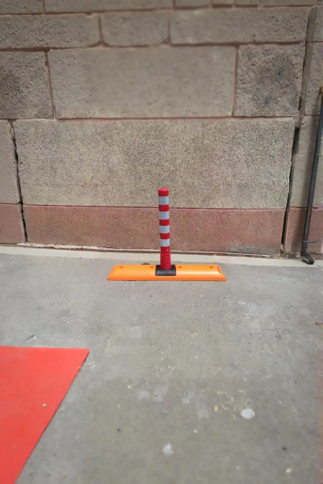 Flexible Post Long Base