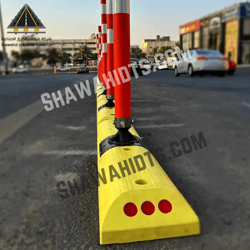 flexible posts with reflective base - shawahid industrial roads co.