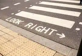 3 tips for pedestrian children about road safety
